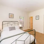 Viagem Charlotte Vivid 2BR with Pool&Gym