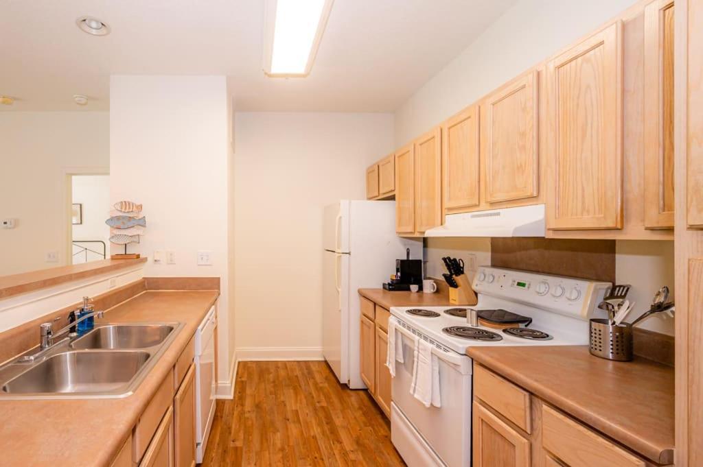 Open And Brilliant 2br With Balcony And Gym Charlotte